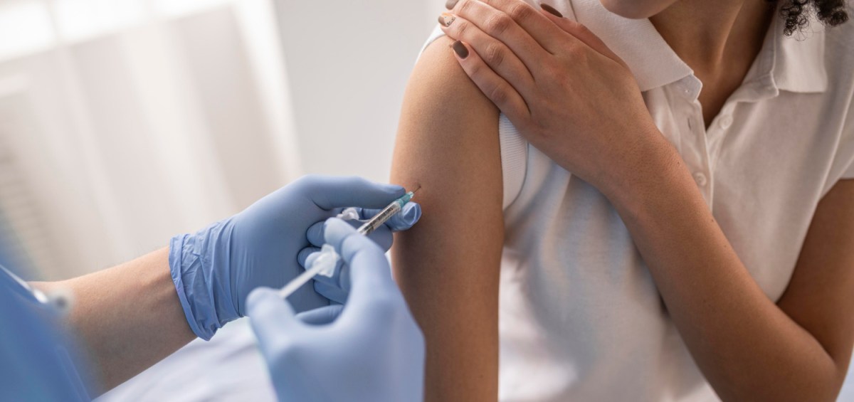 Vaccino antinfluenzale 2023 e Covid in Farmacia a Novara